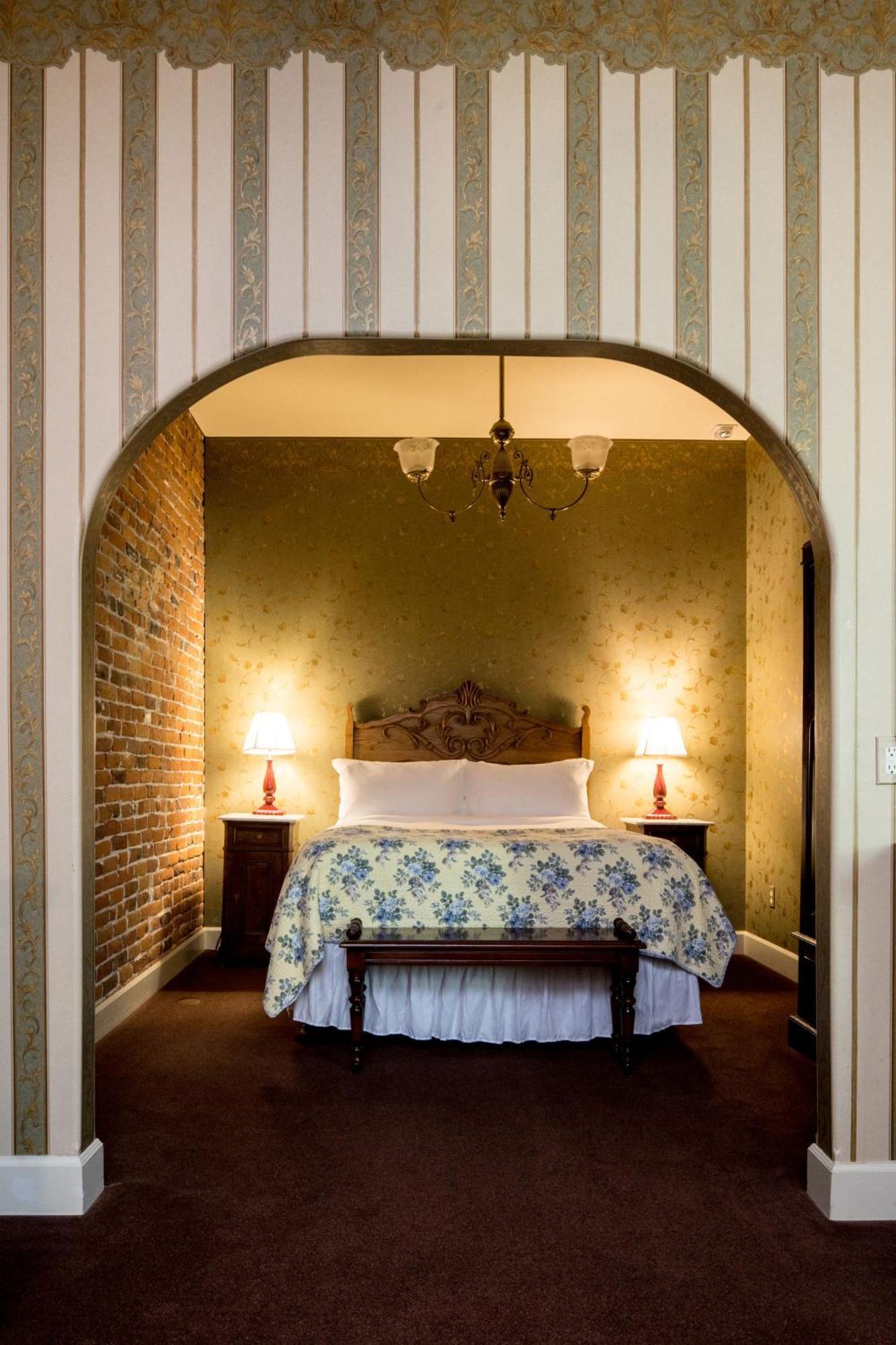 The Bishop Hotel พอร์ตทาวเซนด์ ห้อง รูปภาพ